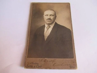 Brno - Foto Špiřík a Čech - Muž s kravatou  - cca 10,5 x 6,5 cm