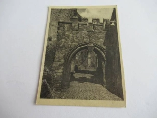 Loket - cca 9 x 6 cm