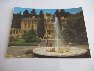 Luhačovice - Bruselská fontána s lázeňským domem B. Smetany