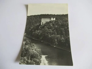 Orlík nad Vltavou - pohled na hrad a řečiště Vltavy před vybudováním Orlické přehrady